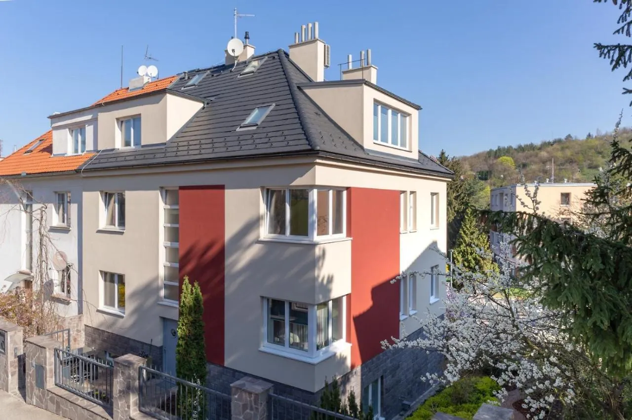 Apartmán Apartman 2+Kk, 50 M2 V Klidne Lokalite. 10 Min Od Centra Prahy. Praha Česká republika