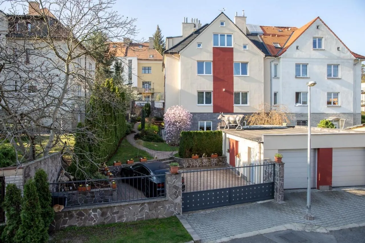 Lejlighed Apartman 2+Kk, 50 M2 V Klidne Lokalite. 10 Min Od Centra Prahy. Prag